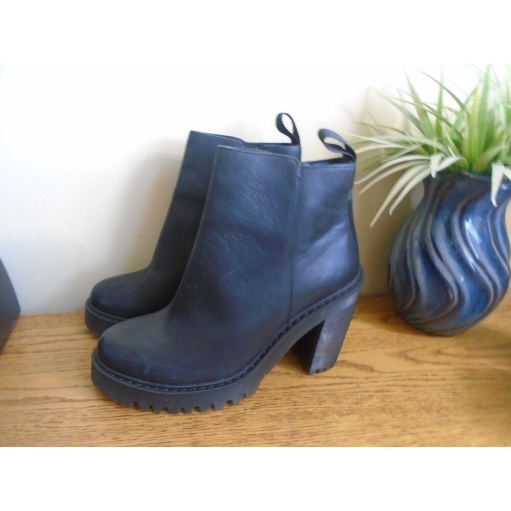 Dr. Martens Magdalena Heeled Leather platform Boots Black 8